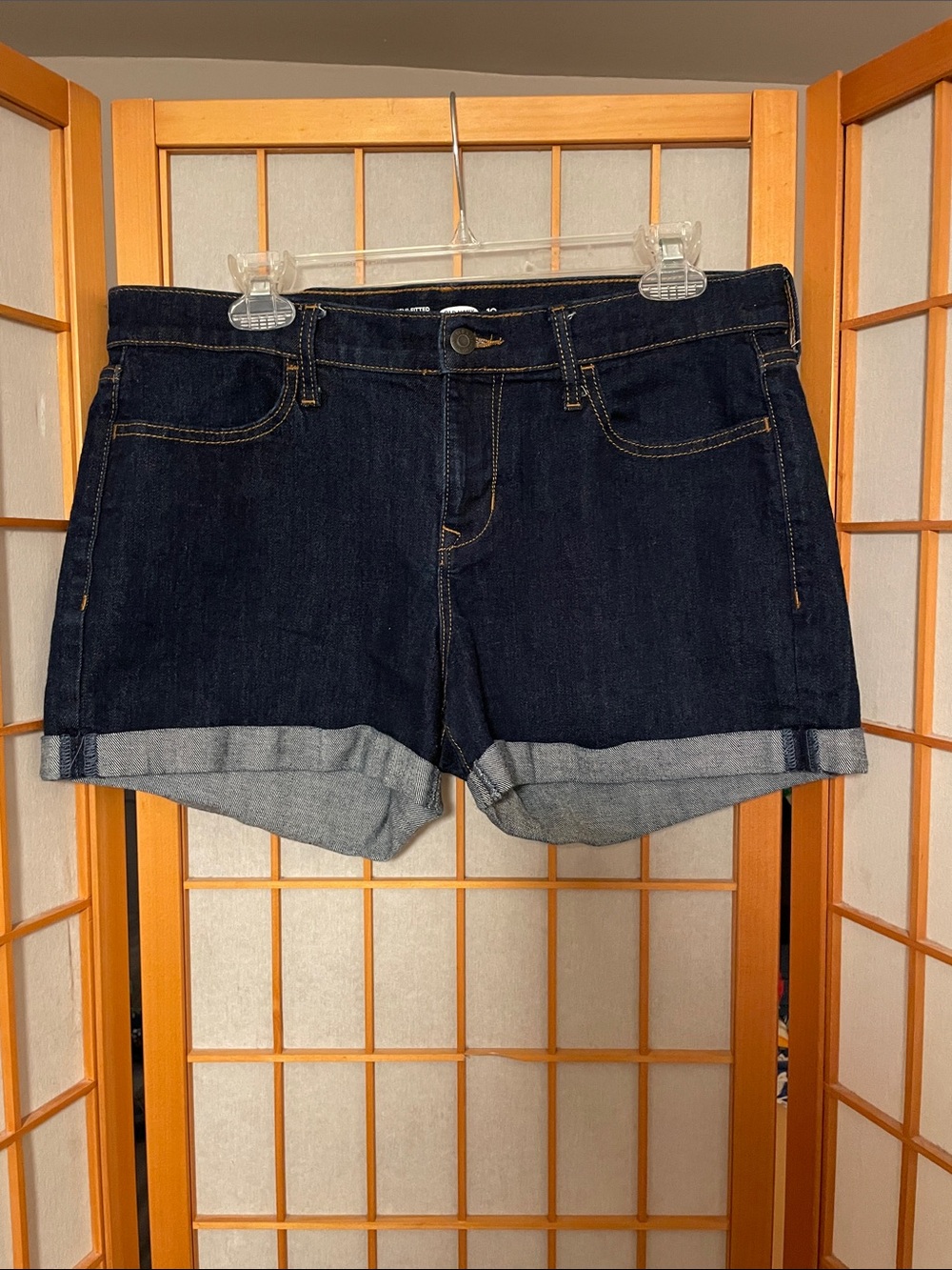 Old Navy Semi-Fitted Dark Indigo Roll-Cuff Denim Shorts Size 10 Women's Denim